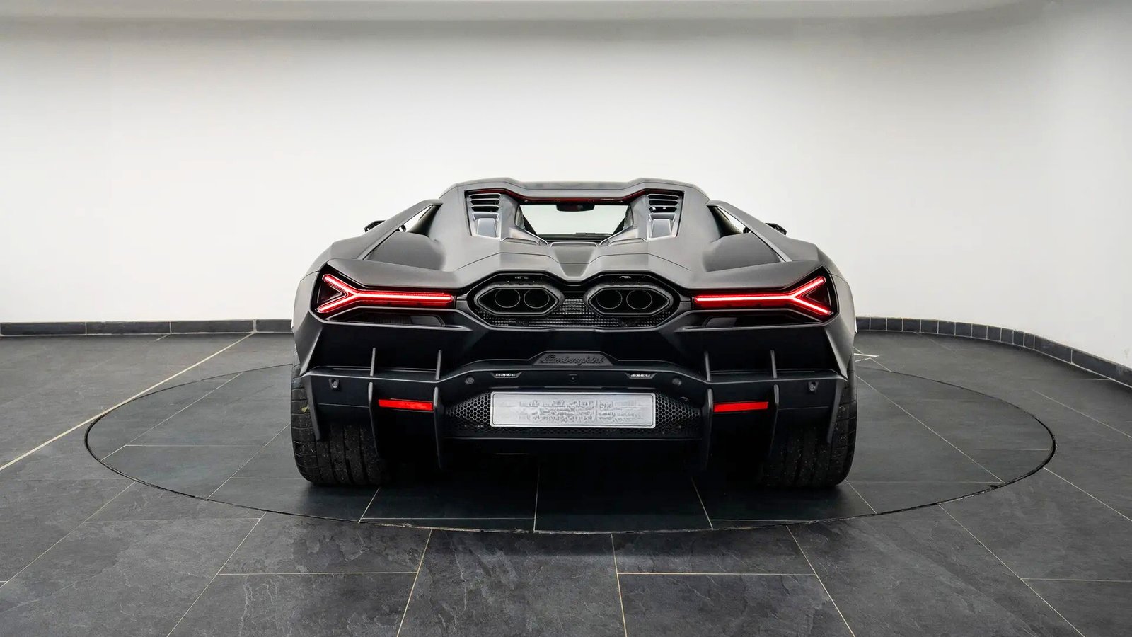 Lamborghini Revuelto